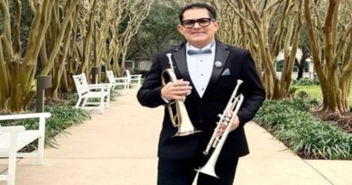 Alexander Sifuentes cumple más de 30 años al servicio de la música