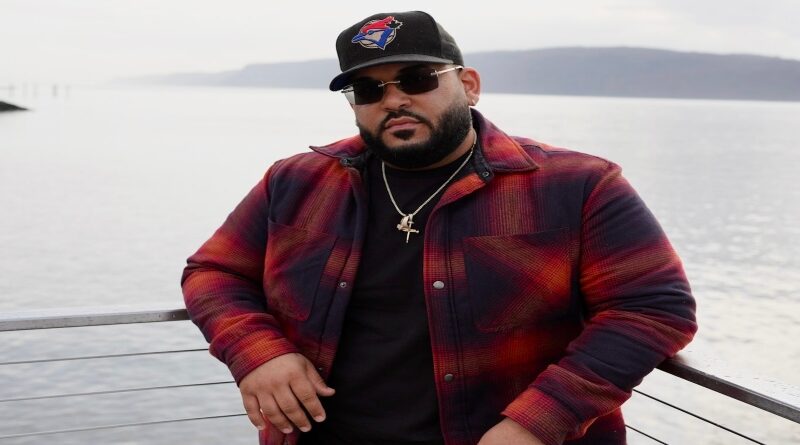 Alejandro lanza su nuevo EP titulado "ROSMA"