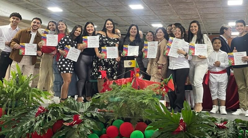 Santuario de Fátima en Carrizal celebra graduación de estudiantes de Portugués