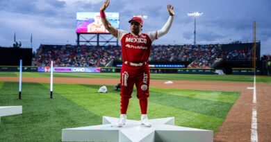Robinson Canó se destaca entre las estrellas de la Liga Mexicana de Béisbol
