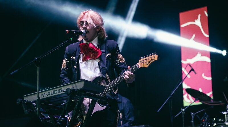 El Diestro revive el rock progresivo con 'Mientras viva, siempre te recuerdo'