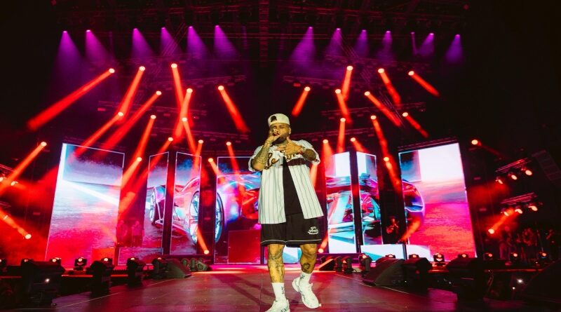 Nicky Jam conquistó el Estadio Monumental de Caracas ante 30 mil fanáticos