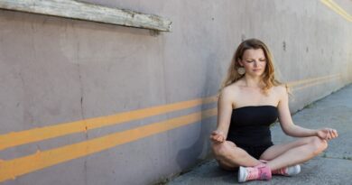 La meditación: una herramienta poderosa para el bienestar mental y físico en la vida moderna