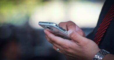 Grokipedia Desafía a Wikipedia: Elon Musk Lanza una Enciclopedia Digital Grokipedia Desafía a Wikipedia: Elon Musk Lanza una Enciclopedia Digital