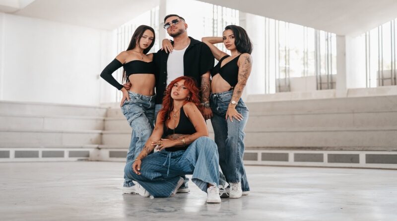 Tony Lozano presenta el videoclip de “Tatua2” el cierre perfecto de su EP “Haciéndolo Romántico”