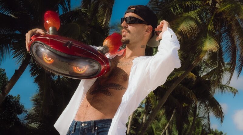 Rels B inaugura el verano con “afroLOVA 25’” y se une a Kapo en “Carita Angelikal”