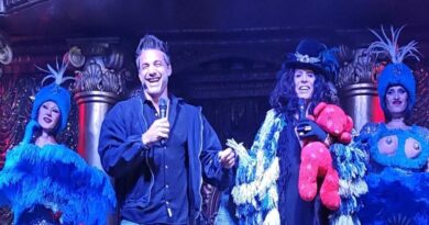 Rodrigo Gascón disfrutó del Show de El Ángel y evitó hablar sobre la polémica del video viral