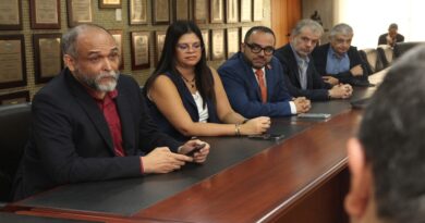 La UCAB y la Bolsa de Valores de Caracas Impulsan la Alfabetización Financiera y Cripto en Venezuela