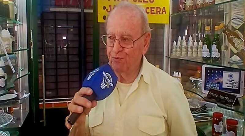 La Carreta de la Miel: El emprendimiento de un economista que se convirtió en apicultor apasionado