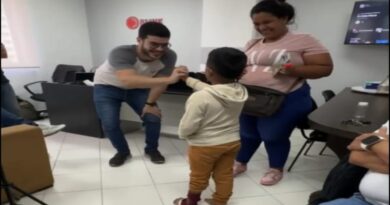 Niño de Carabobo Vuelve a Caminar Gracias a Prótesis 3D de Blink Smart Solution
