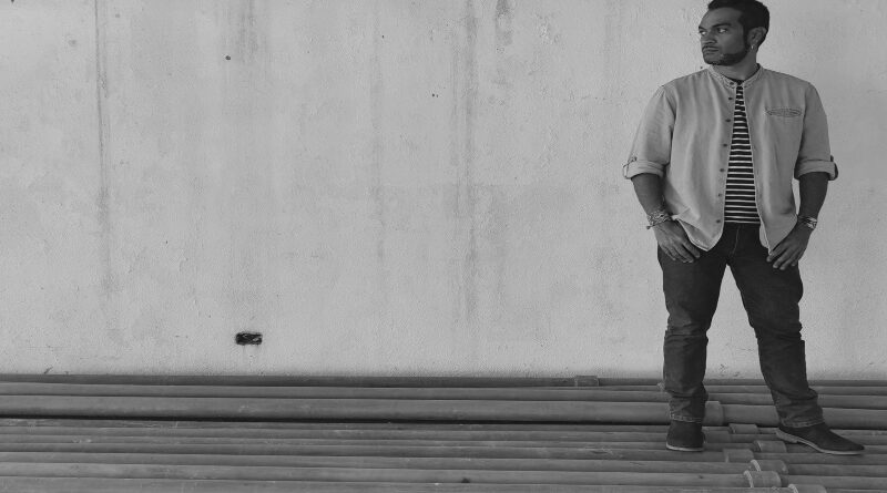 Novela de Ernesto J. Navarro gana Premio Nacional de Literatura “Stefania Mosca” 2025