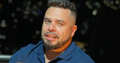 Julián López marca un hito digital y debuta en KICK como pionero del género popular