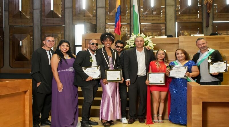 Emerging Awards Rinde Homenaje a Líderes Colombianos en Edición Especial: “Condecoración Colombia: Estrella de la Grandeza”