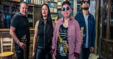 DEYCUBE prepara su embestida heavy tras revelar su esencia en acústico