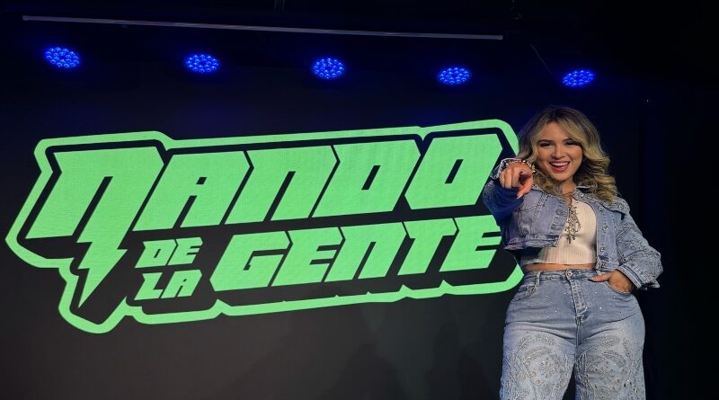 Franngrely Materan triunfa en el stand-up en el show de Nando de la Gente en Miami