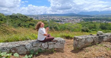 La maestra Darling Yanez presenta formación especializada: “El Arte de Secuenciar en Yoga, Secuencias Creativas”