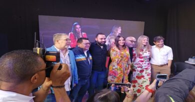 Lorna Cepeda y Natalia Ramírez conquistaron Caracas con la desternillante comedia "Muertas de la Risa"