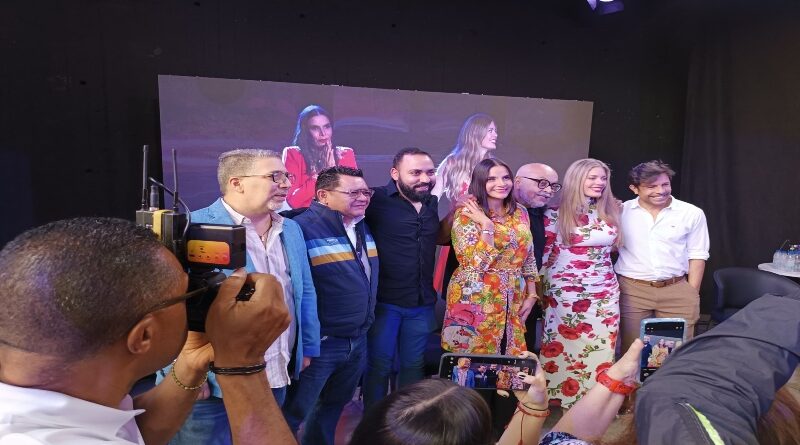 Lorna Cepeda y Natalia Ramírez conquistaron Caracas con la desternillante comedia "Muertas de la Risa"