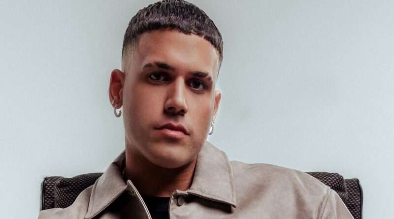 Moa Rivera conquista nuevas audiencias con su primer álbum “Mal Necesario”