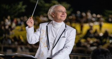Eduardo Marturet dirige histórico mega concierto en Parga, Grecia