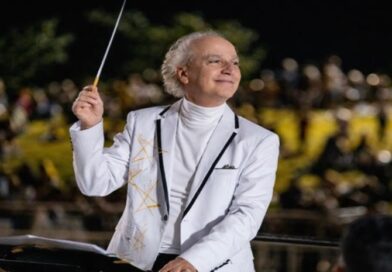 Eduardo Marturet dirige histórico mega concierto en Parga, Grecia
