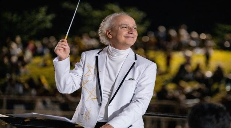 Eduardo Marturet dirige histórico mega concierto en Parga, Grecia
