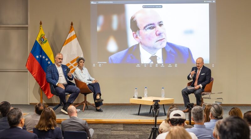 Foro: Unimet debate desafíos y oportunidades de la dolarización formal en Venezuela