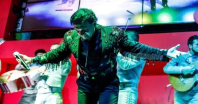 Siempre Juan Gabriel Homenaje a las Madres en el Centro Cultural Chacao