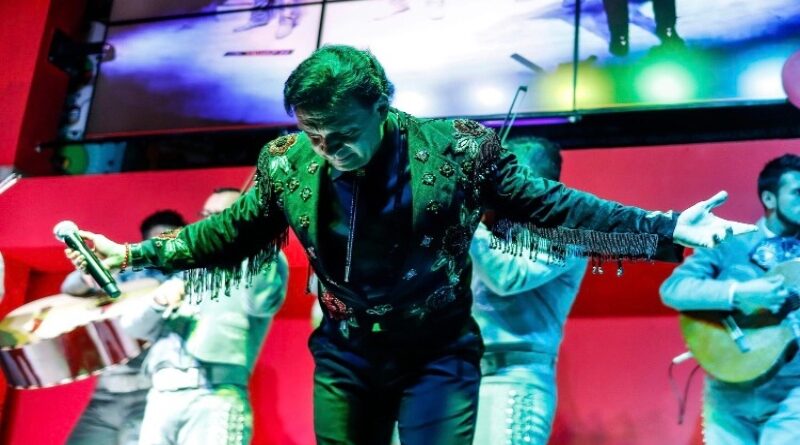 Siempre Juan Gabriel Homenaje a las Madres en el Centro Cultural Chacao