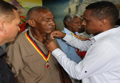 En vísperas de Corpus Christi CLEBM condecora a promeseros de los Diablos Danzantes de Yare