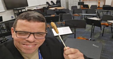 El compositor y contrabajista José Ángel Méndez debuta como escritor con: La Sonata del Orange