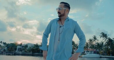 Juanhelo Caldelas conquista al público con "Buscándola" y supera las 120 mil reproducciones en YouTube