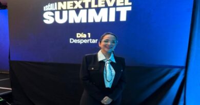 Everlyn Morán fortalece su liderazgo internacional tras participar como panelista en el Scala Next Level Summit de Ismael Cala