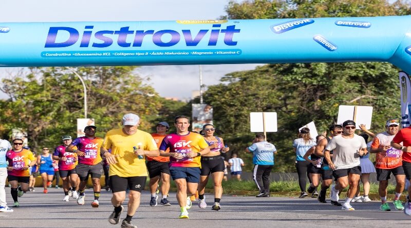 Más de mil corredores conquistaron la Carrera 15K “Copa Distrovit” Más de mil corredores conquistaron la Carrera 15K “Copa Distrovit”