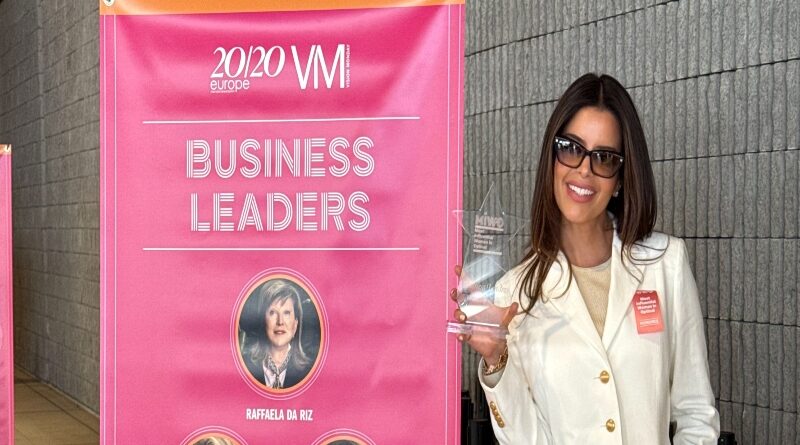 Venezolana Gabriela Tarkanyi Maldonado brilla en París como una de las mujeres más influyentes del sector óptico en 2026