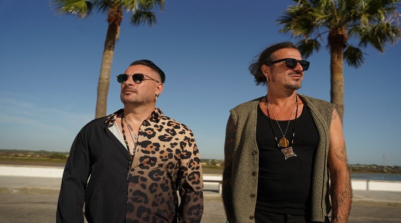 Andy de Andy / Luca llega a Colombia junto a Nolasco y Fran Cortés «Chiquetete» Con el Deseo Tour https://www.youtube.com/watch?v=FhFvei6zckQ&list=RDFhFvei6zckQ&start_radio=1